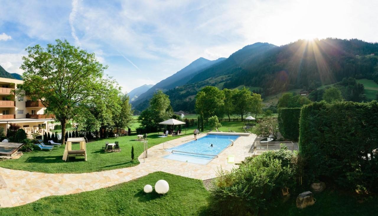 Wiesenhof Gardenresort San Leonardo in Passiria Exterior photo